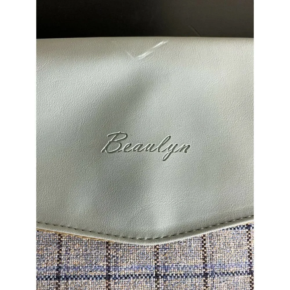 Beaulyn leather travel